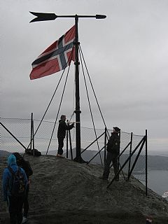 Sandvikspilen kl. 07:00 17. mai  2010.